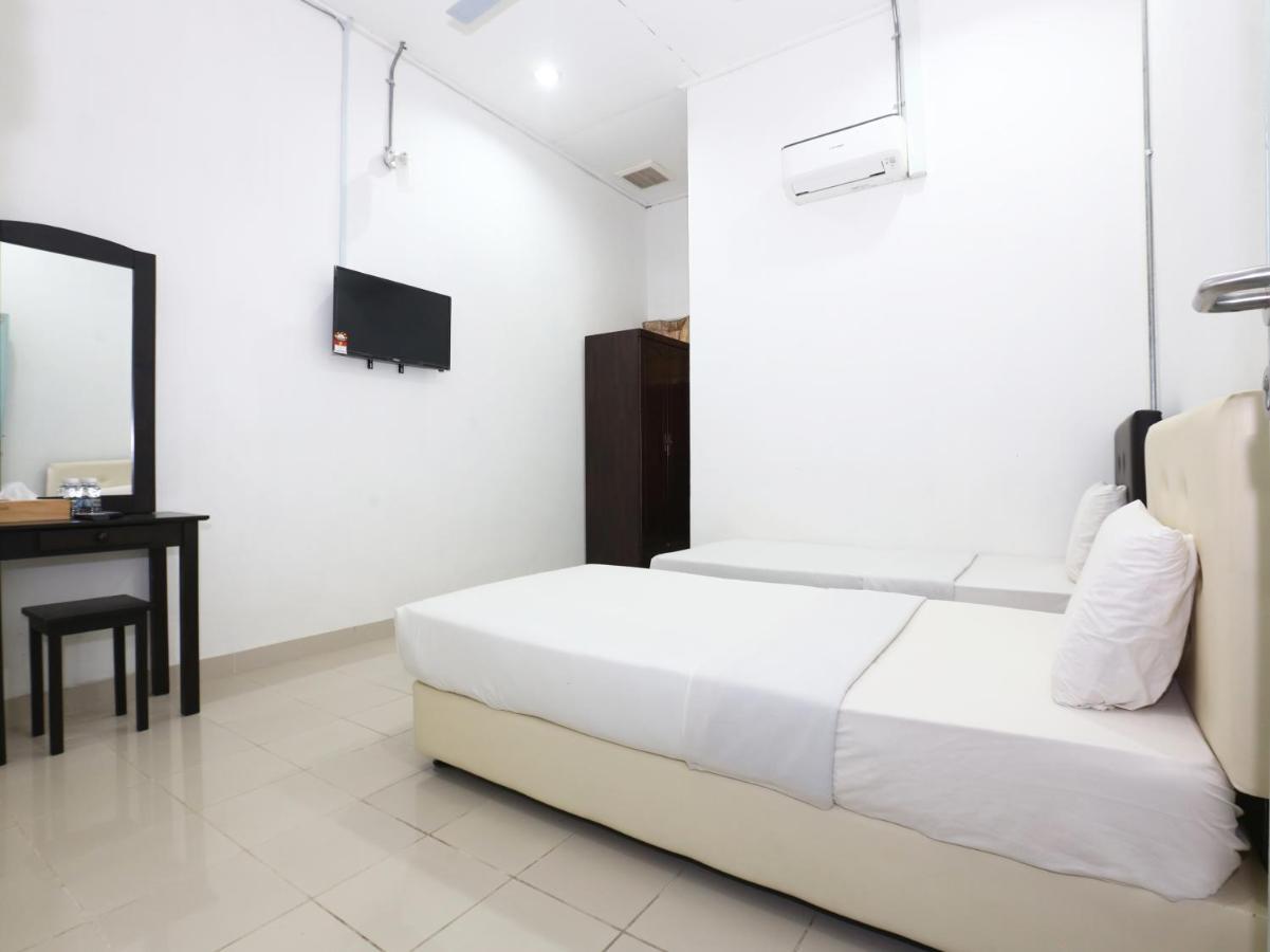 Spot On 89778 Aisy Hotel Tanah Merah  Exterior foto